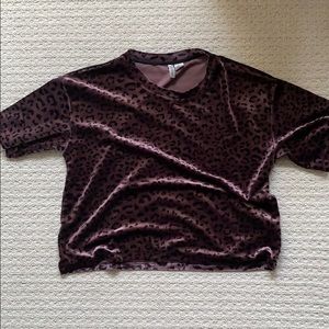 H&M velour leopard crop tee
